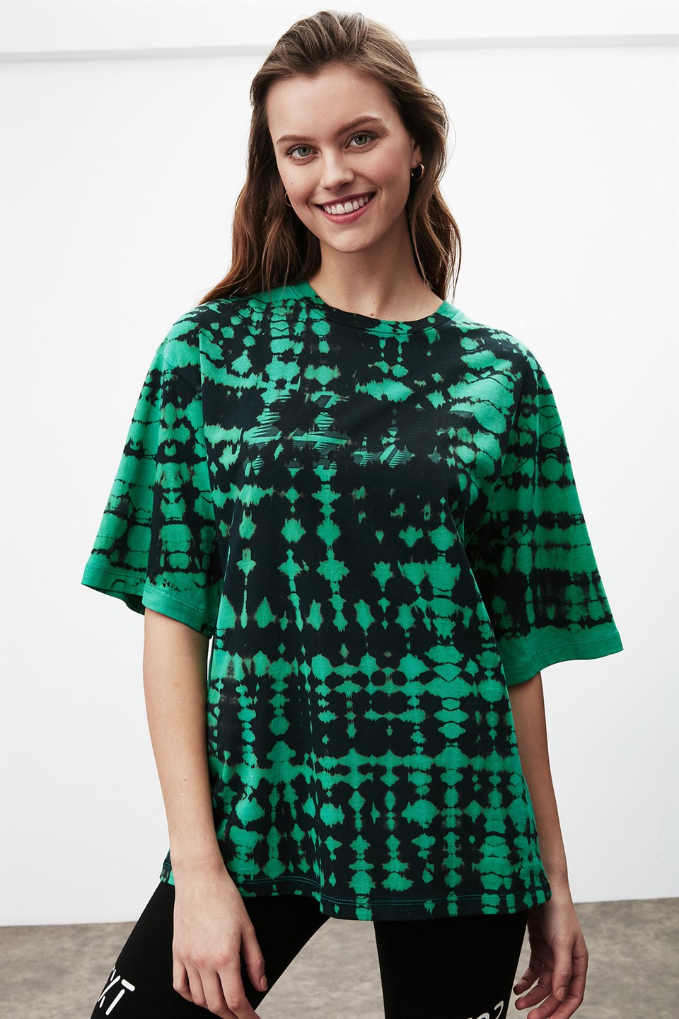 HELEN Kadın Yeşil Batik Yuvarlak Yaka Oversize T-Shirt
