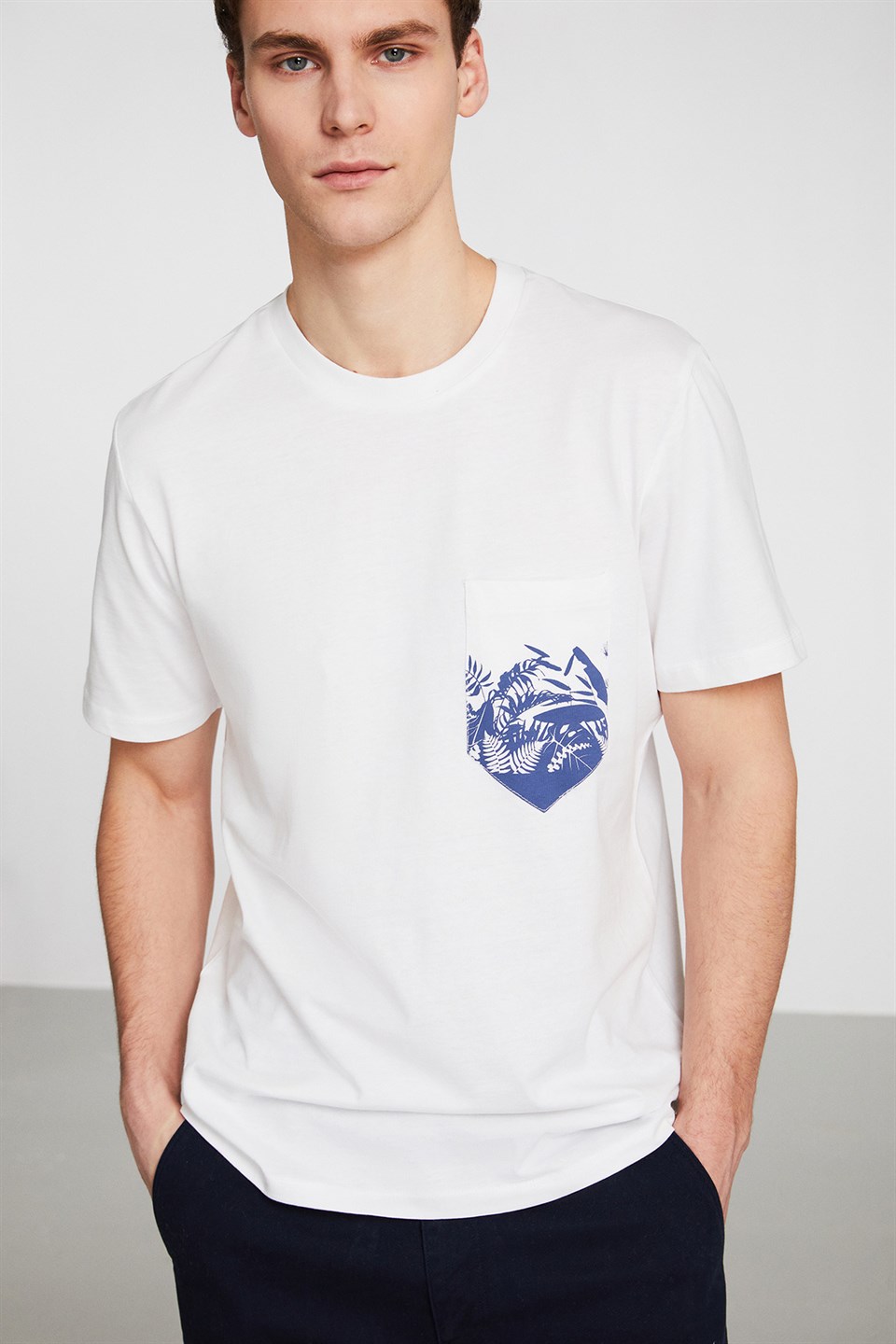 ASHER Erkek Beyaz Baskılı Yuvarlak Yaka Comfort Fit T-Shirt