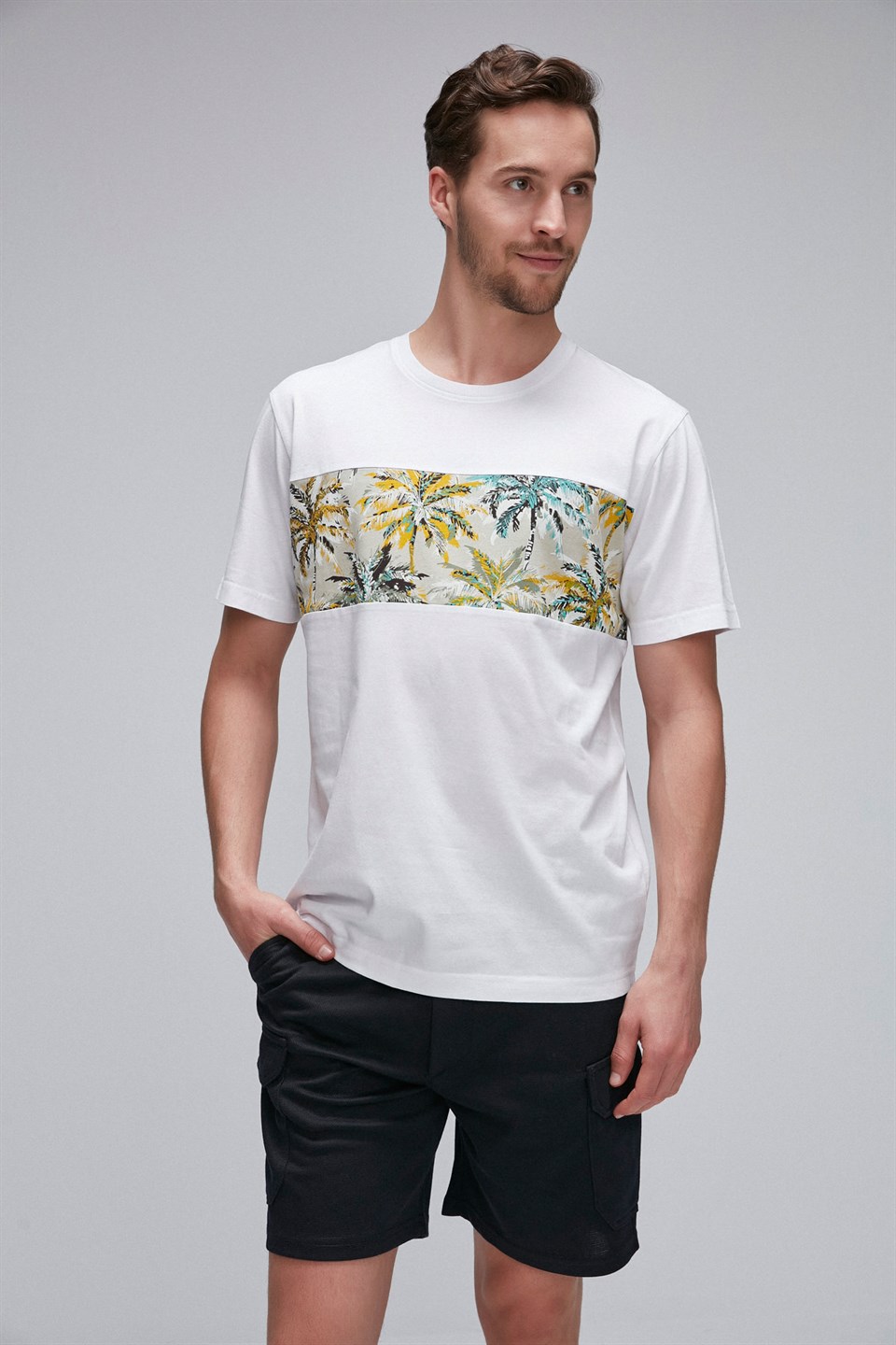 CAMERON Erkek Beyaz Baskılı Yuvarlak Yaka Comfort Fit T-Shirt
