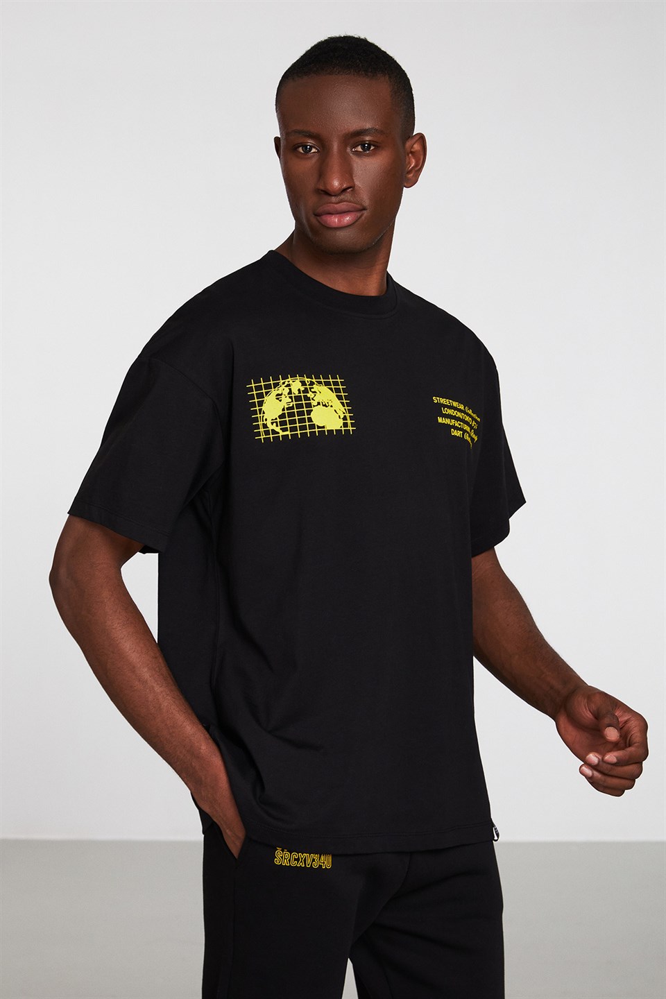 GLOBAL Erkek Siyah Baskılı Yuvarlak Yaka Oversize T-Shirt