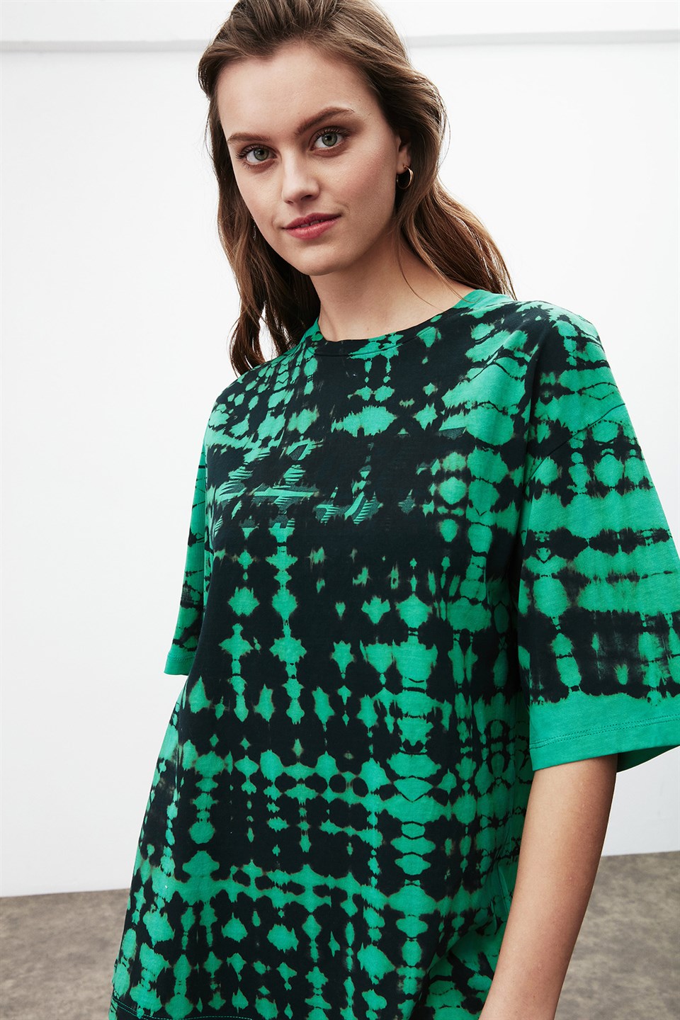 HELEN Kadın Yeşil Batik Yuvarlak Yaka Oversize T-Shirt