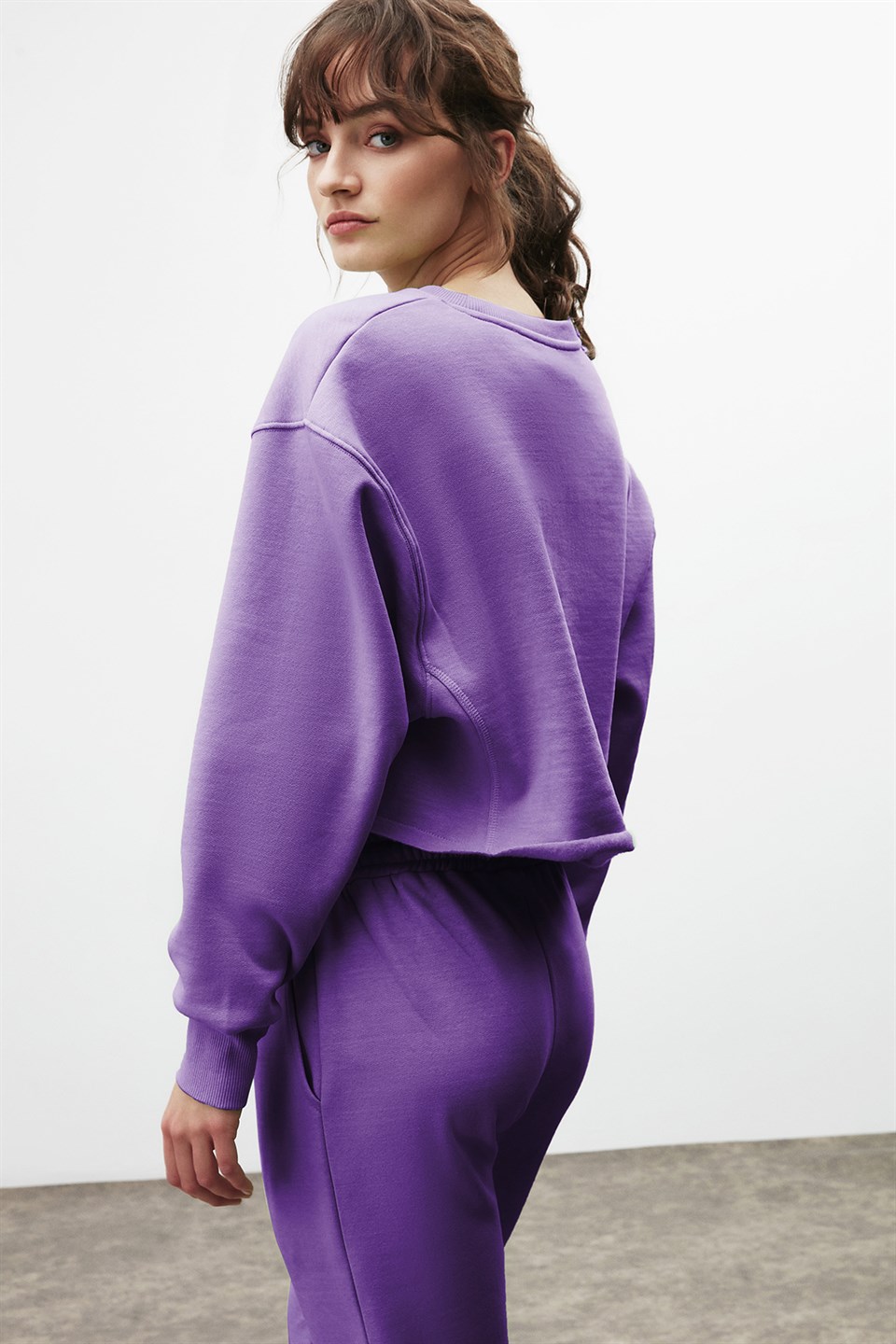 HELICE Kadın Mor Düz Renk Yuvarlak Yaka Crop Fit Sweatshirt