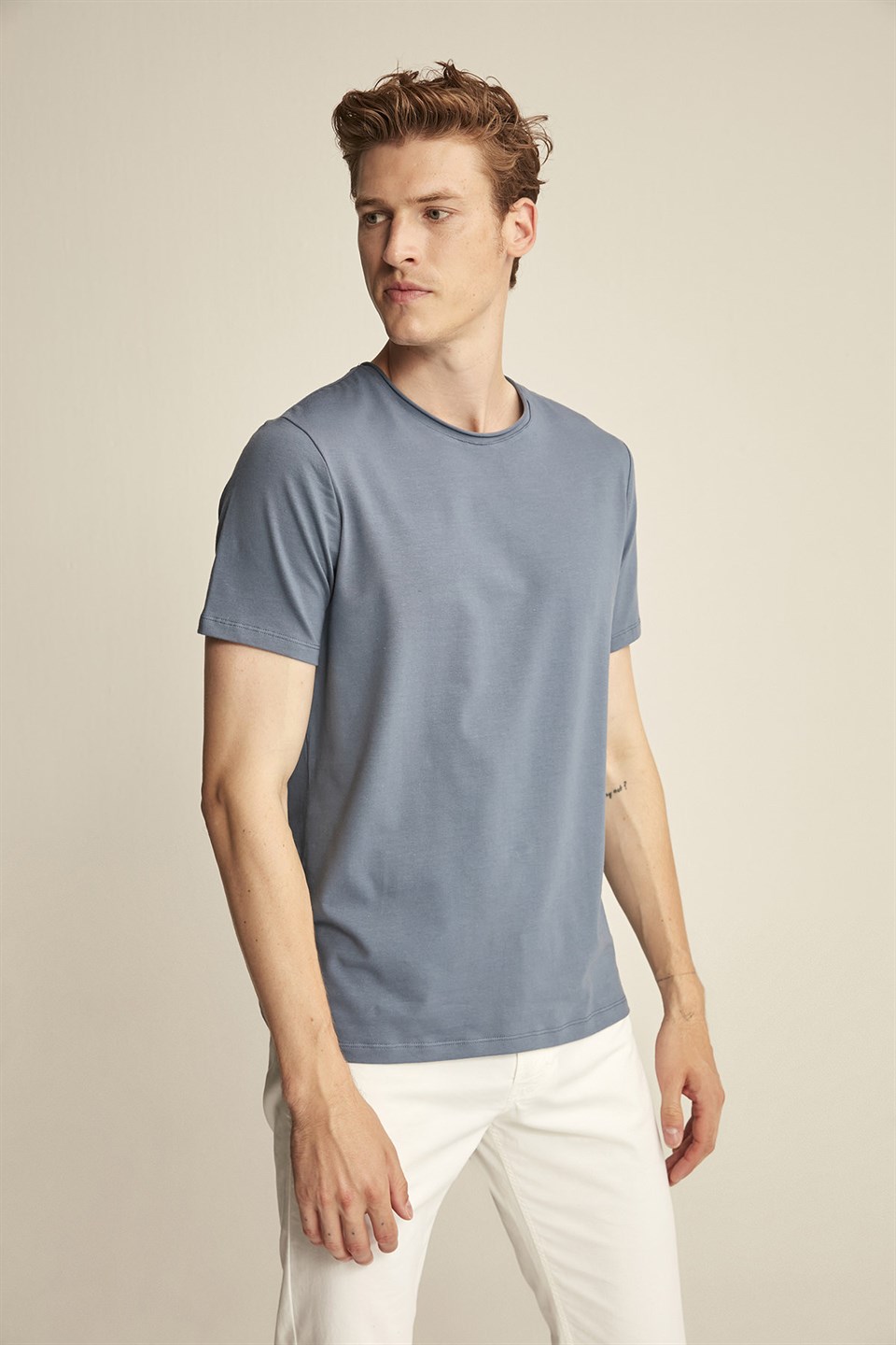 JACE Erkek İndigo Mavi Düz Renk Yuvarlak Yaka Slim Fit T-Shirt
