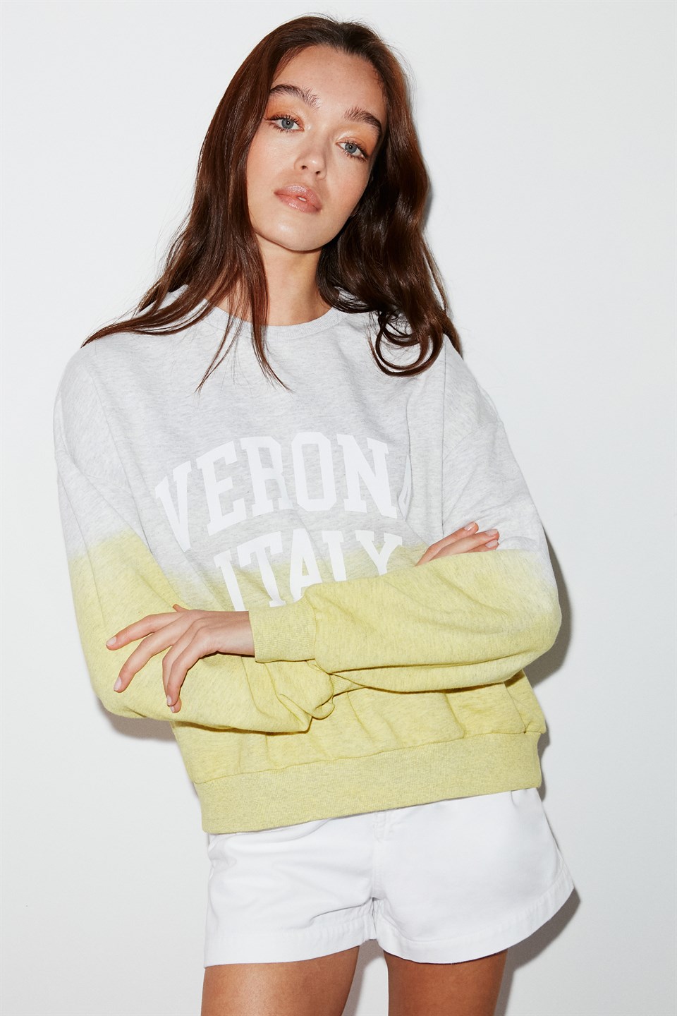KENDALL Kadın Sarı Batik Yıkamalı ve Baskılı Yuvarlak Yaka Comfort Fit Sweatshirt
