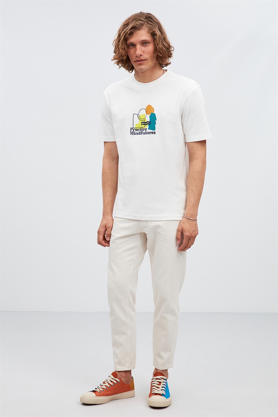 MİNDFUL  Regular Fit T-Shirt Önü Baskılı Beyaz  %100 Pamuk  Kısa Kollu