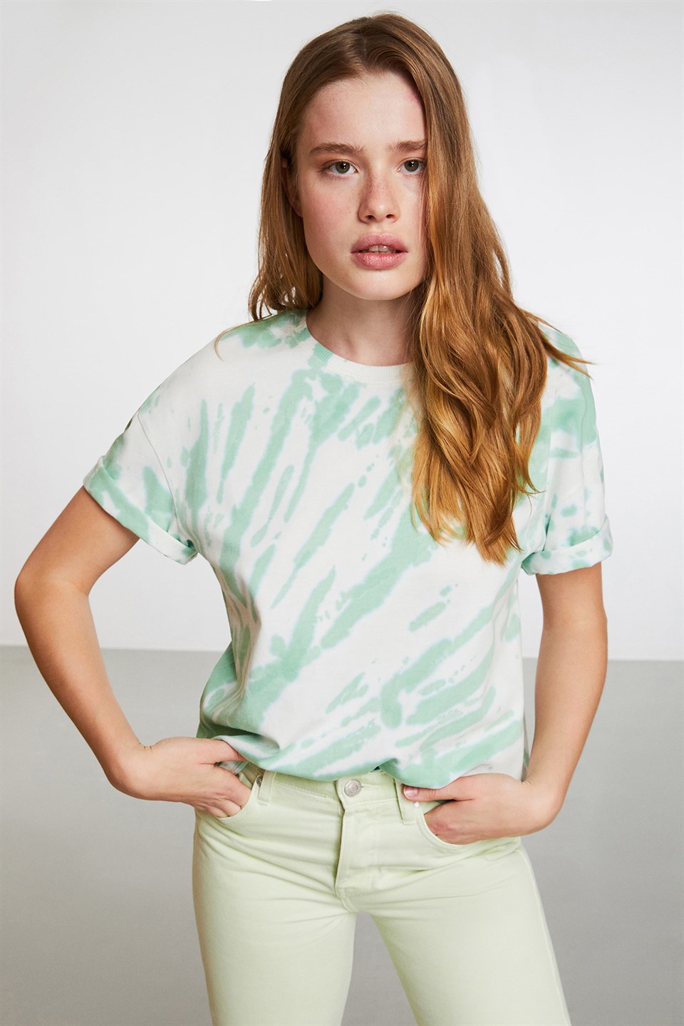 Nıgerıa Kadın Yeşil Batik Yuvarlak Yaka Comfort Fit T-Shirt