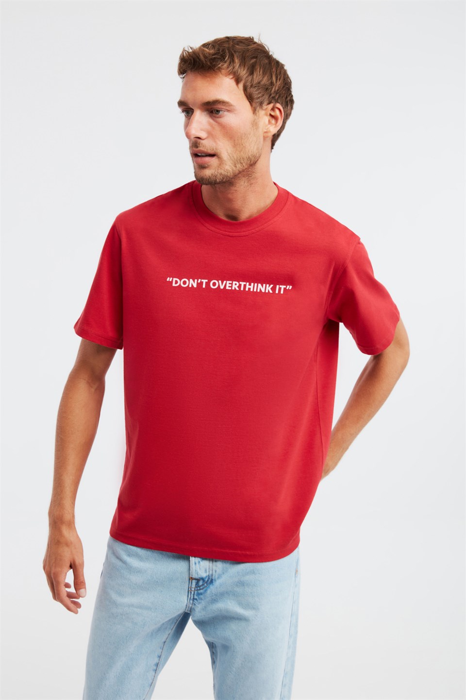 OVERTHINK Erkek Kırmızı Baskılı Yuvarlak Yaka Regular Fit T-Shirt