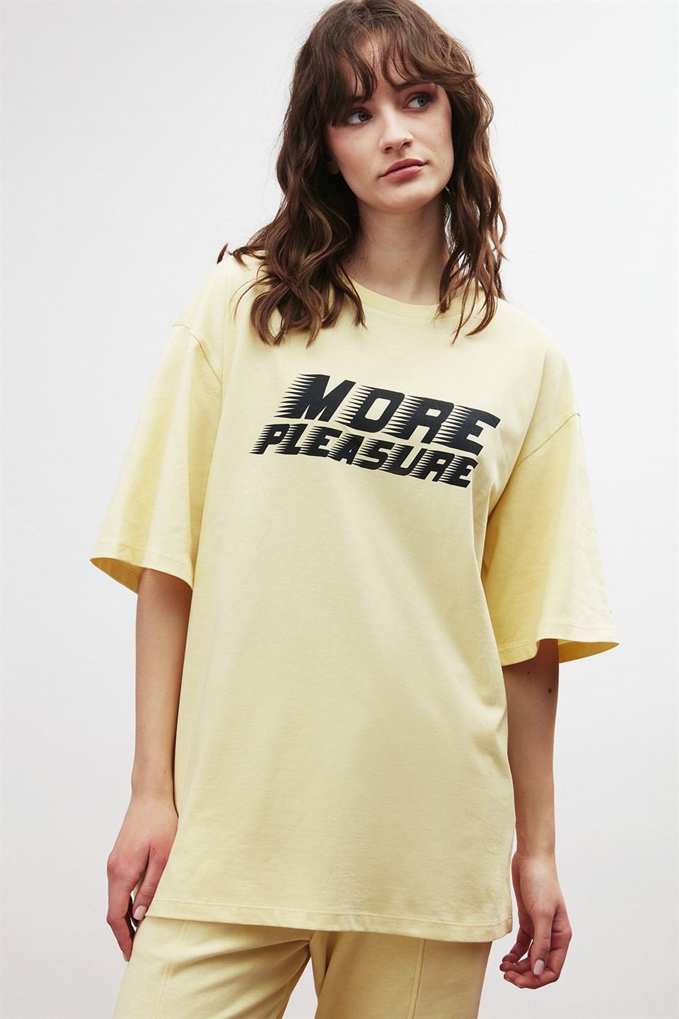 PLEASURE Kadın Sarı Baskılı Yuvarlak Yaka Oversize T-Shirt
