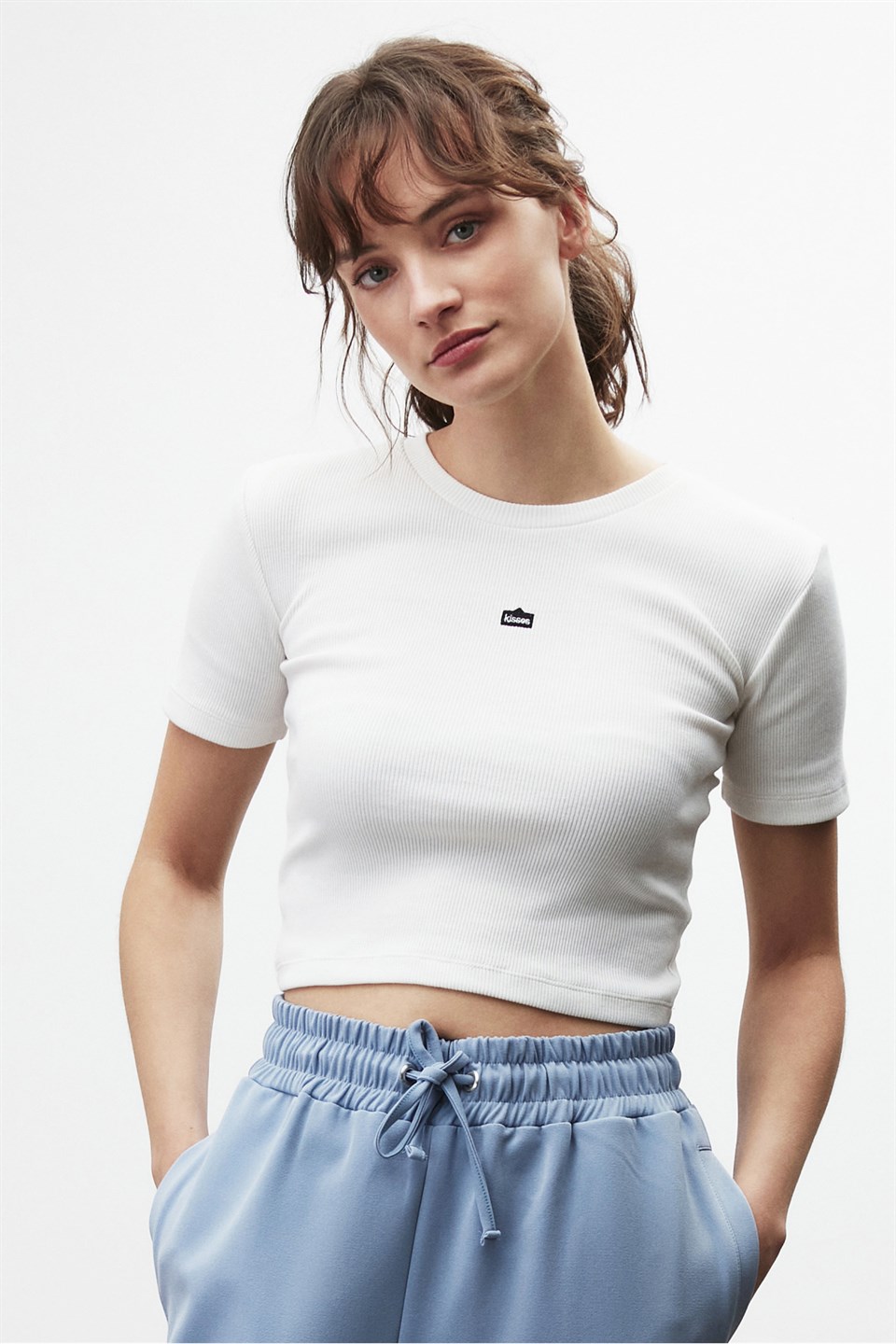 SUNNY Kadın Beyaz Nakışlı-İşlemeli Yuvarlak Yaka Crop Fit Bluz